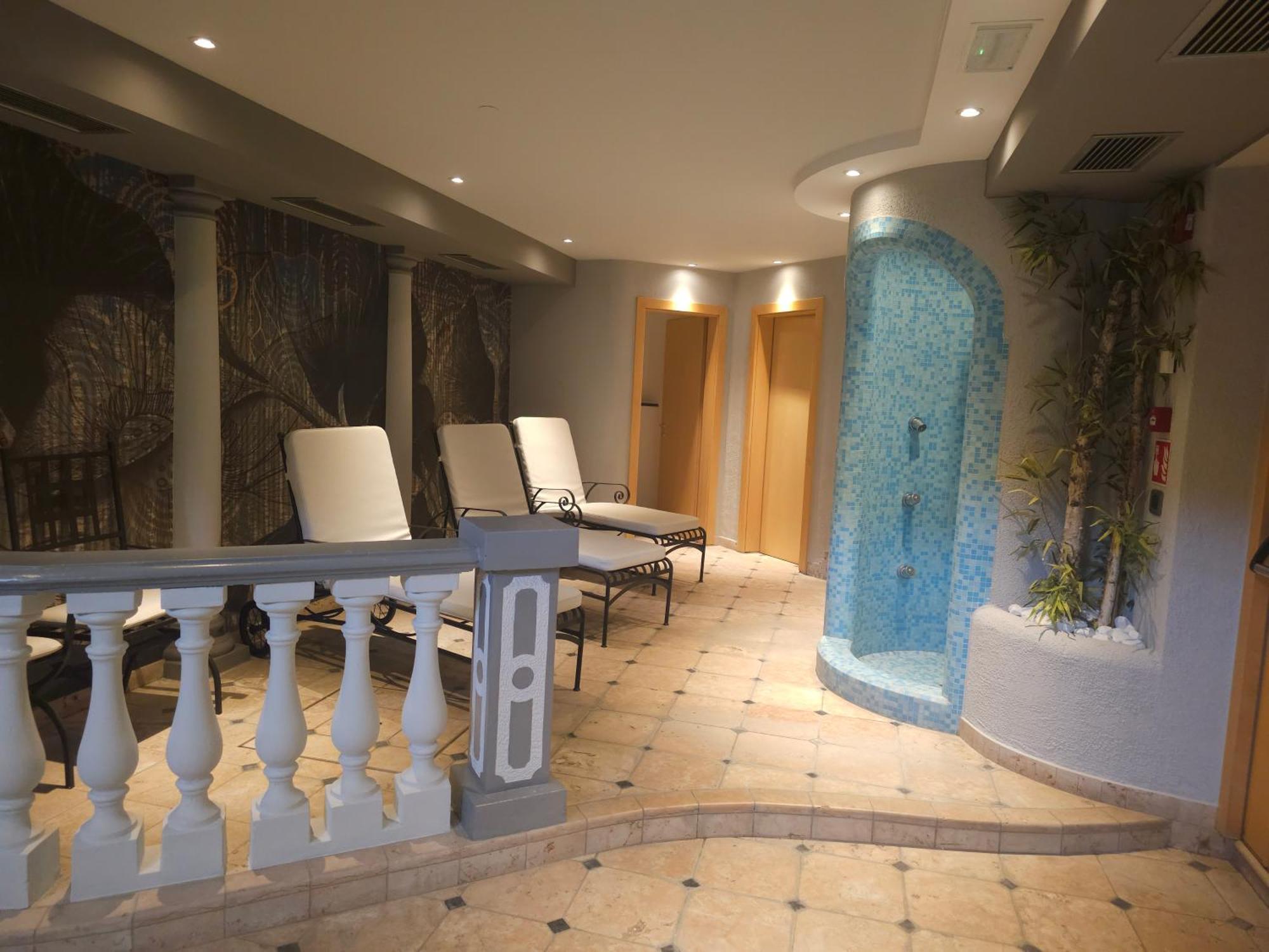 Hotel Tonnerhof ラチーネス エクステリア 写真