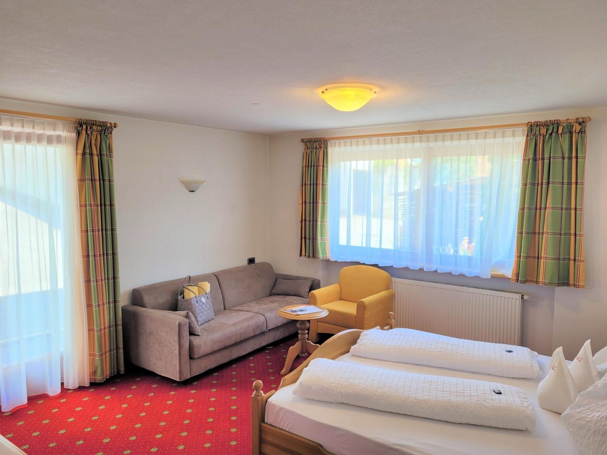 Hotel Tonnerhof ラチーネス エクステリア 写真