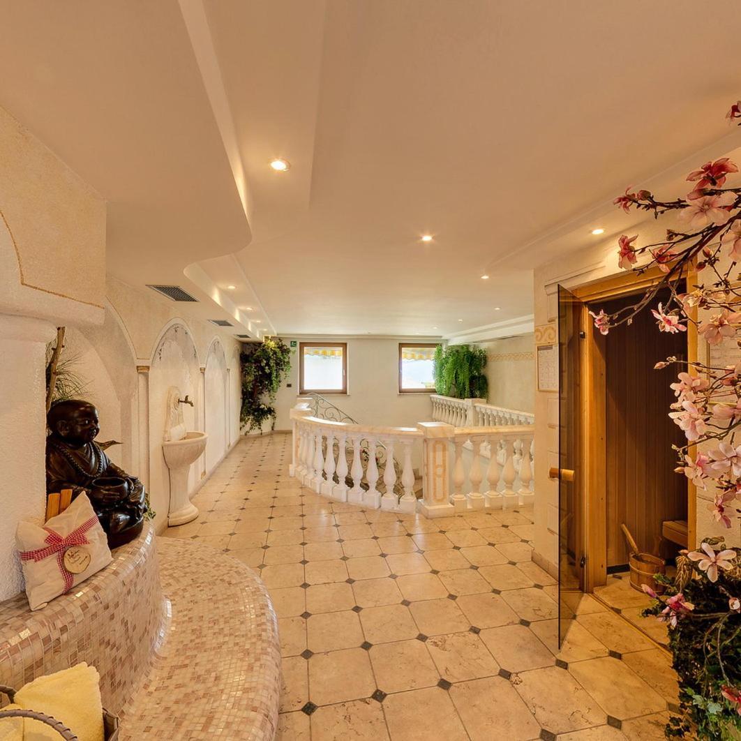 Hotel Tonnerhof ラチーネス エクステリア 写真